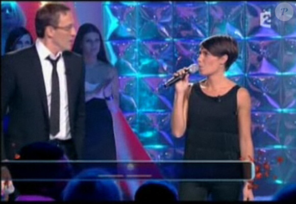 Julien Courbet et Alessandra Sublet participent à N'oubliez pas les paroles spéciale St-Valentin, le vendredi 12 février, sur France 2.