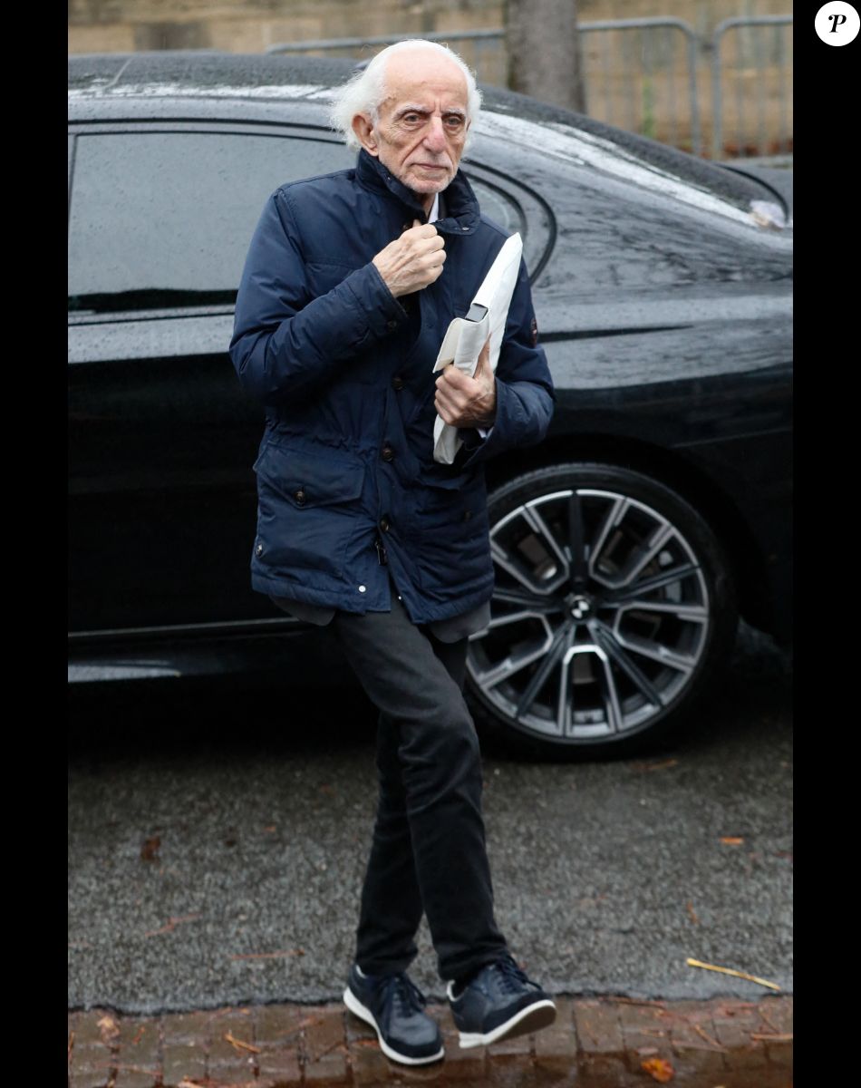 David Elmaleh (père de Gad Elmaleh) - Arrivées à l'émission "Vivement Dimanche" au Studio Gabriel à Paris ; diffusion le 13 novembre sur France 3. Le 3 novembre 2022. © Christophe Clovis / Bestimage