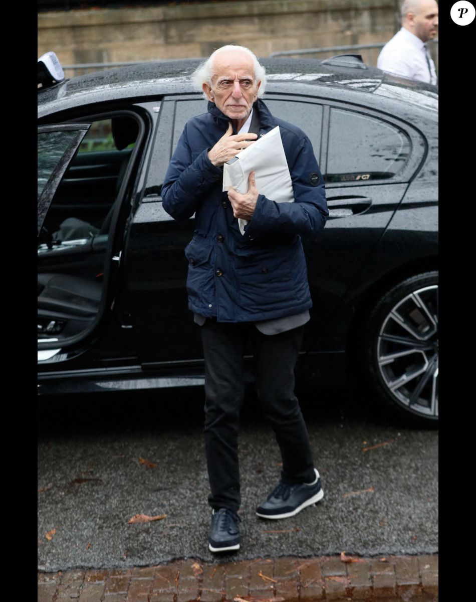 David Elmaleh (père de Gad Elmaleh) - Arrivées à l'émission "Vivement Dimanche" au Studio Gabriel à Paris ; diffusion le 13 novembre sur France 3. Le 3 novembre 2022. © Christophe Clovis / Bestimage