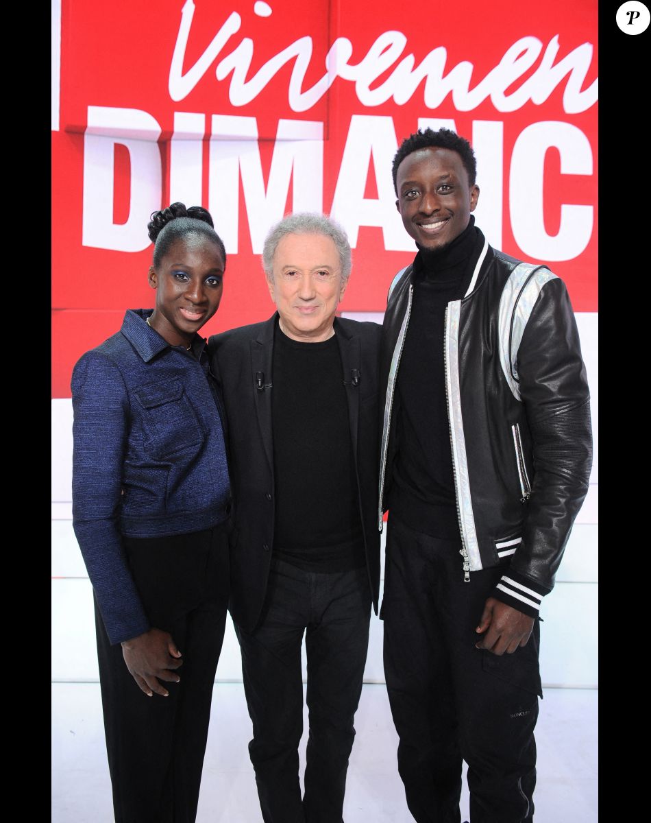 Exclusif - Eye Haidara, Michel Drucker et Ahmed Sylla - Enregistrement de l'émission "Vivement dimanche" au studio Gabriel, présentée par M.Drucker, diffusée le 13 novembre 2022. © Guillaume Gaffiot / Bestimage