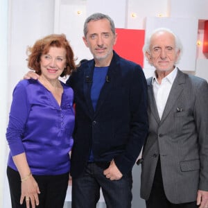 Exclusif - Gad Elmaleh entouré par ses parents Regine et David Elmaleh - Enregistrement de l'émission "Vivement dimanche" au studio Gabriel, présentée par M.Drucker, diffusée le 13 novembre 2022. © Guillaume Gaffiot / Bestimage