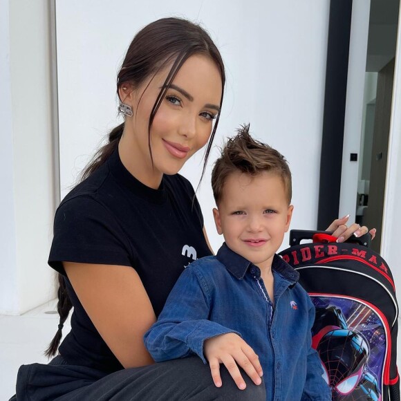 Nabilla Benattia et son fils Milann