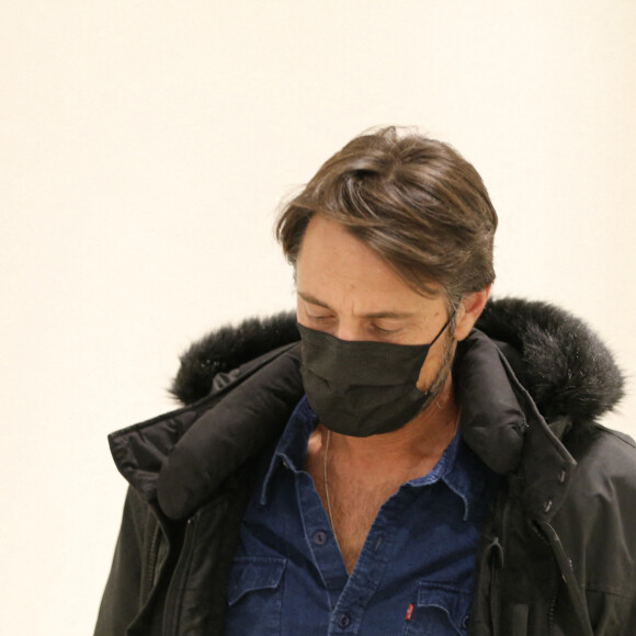 Vincent Cerutti, le compagnon d'H.Sy - Procès contre E.Zemmour pour "injure raciale" envers Hapsatou Sy au tribunal correctionnel de Paris, le 4 novembre 2022. © Jonathan Rebboah / Bestilmage 