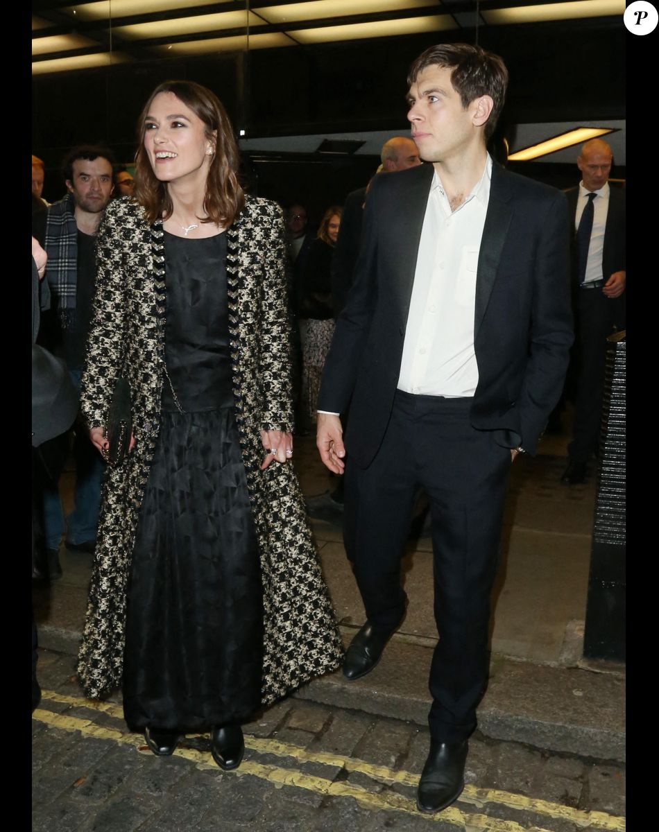 Keira Knightley radieuse en Chanel : rare sortie avec son mari James, l