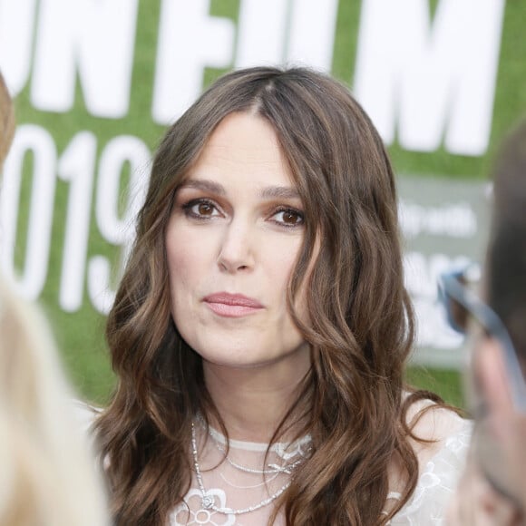 Keira Knightley à la première de Official Secrets à Londres le 10 octobre 2019.