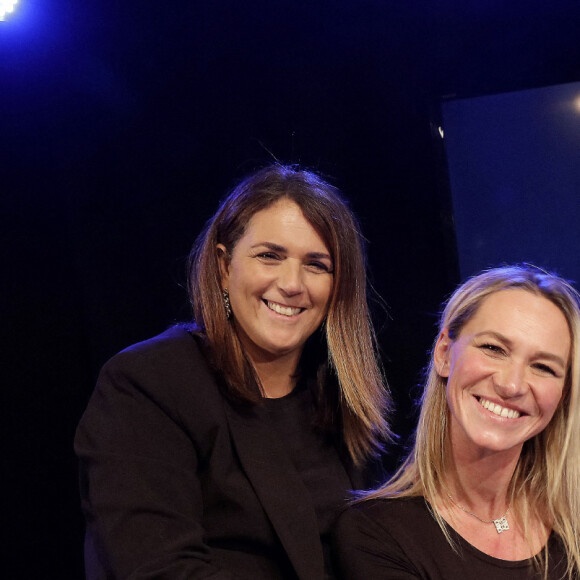 Valérie Bénaïm et Sandra Freeman - Soirée Hommage à Jean-Pierre Bacri au Ground Control Gare de Lyon à Paris à l'occasion de la sortie de "Jean-Pierre Bacri, le Bougon Gentilhomme" de V.Bénaïm et S.Freeman publié aux éditions de L'Archipel le 4 février 2022. © Cédric Perrin / Bestimage.