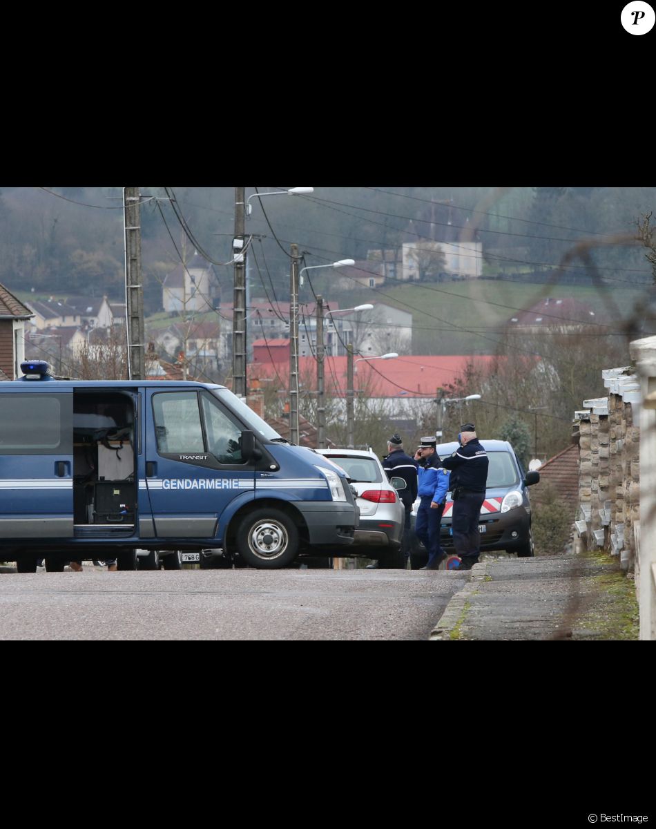 Jonathann Daval En Couple Avec Un Prisonnier Plus âgé Coup De Fil Jonathann Daval En Couple Avec Un Prisonnier Plus âgé Coup De Fil