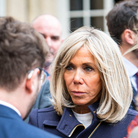 Déjeuner des ministres et leurs binômes, présidée par Elisabeth Borne, Première ministre, en présence de Brigitte Macron, dans le cadre de la 26ème edition de la Semaine européenne pour l'emploi des personnes handicapées (SEEPH), et à l'occasion de la journée du DuoDay à l'hôtel de Matignon à Paris, France, le 17 novembre 2022. © Gabrielle Cezard/Pool/Bestimage