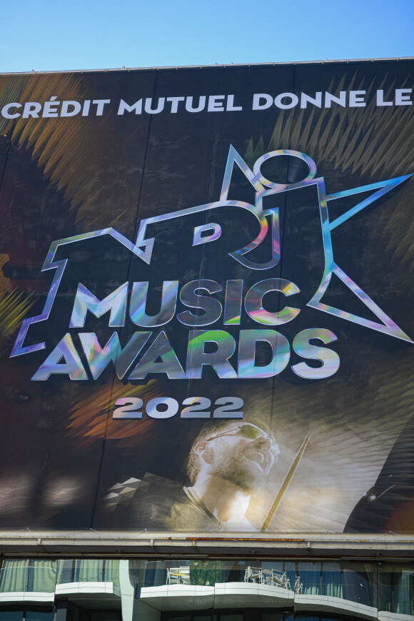 Affiche de la 24ème édition des NRJ Music Awards avec une cérémonie à suivre en direct sur TF1 depuis le palais des Festivals de Cannes, France, le 17 novembre 2022. © Lionel Urman/Panoramic/Bestimage