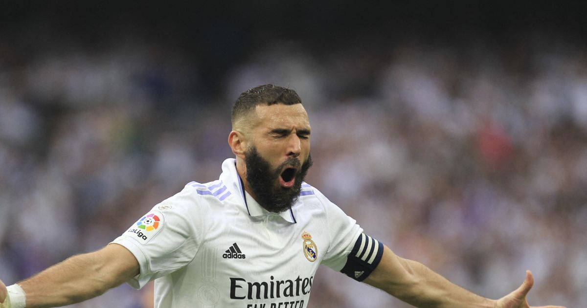 Karim Benzema Lors Du Match Entre Le Real Madrid Contre Le FC Barcelone ...