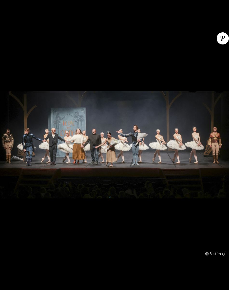 Exclusif - Première du spectacle "Mon Premier Lac des Cygnes" au Théâtre Mogador à Paris, le 19 novembre 2022. © Jack Tribeca / Bestimage
