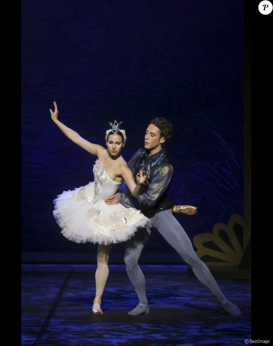 Exclusif - Première du spectacle "Mon Premier Lac des Cygnes" au Théâtre Mogador à Paris, le 19 novembre 2022. © Jack Tribeca / Bestimage