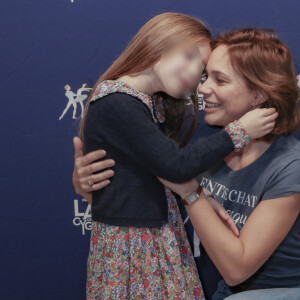 Exclusif - Nathalie Péchalat et sa fille Jeanne - Première du spectacle "Mon Premier Lac des Cygnes" au Théâtre Mogador à Paris, le 19 novembre 2022. © Jack Tribeca / Bestimage