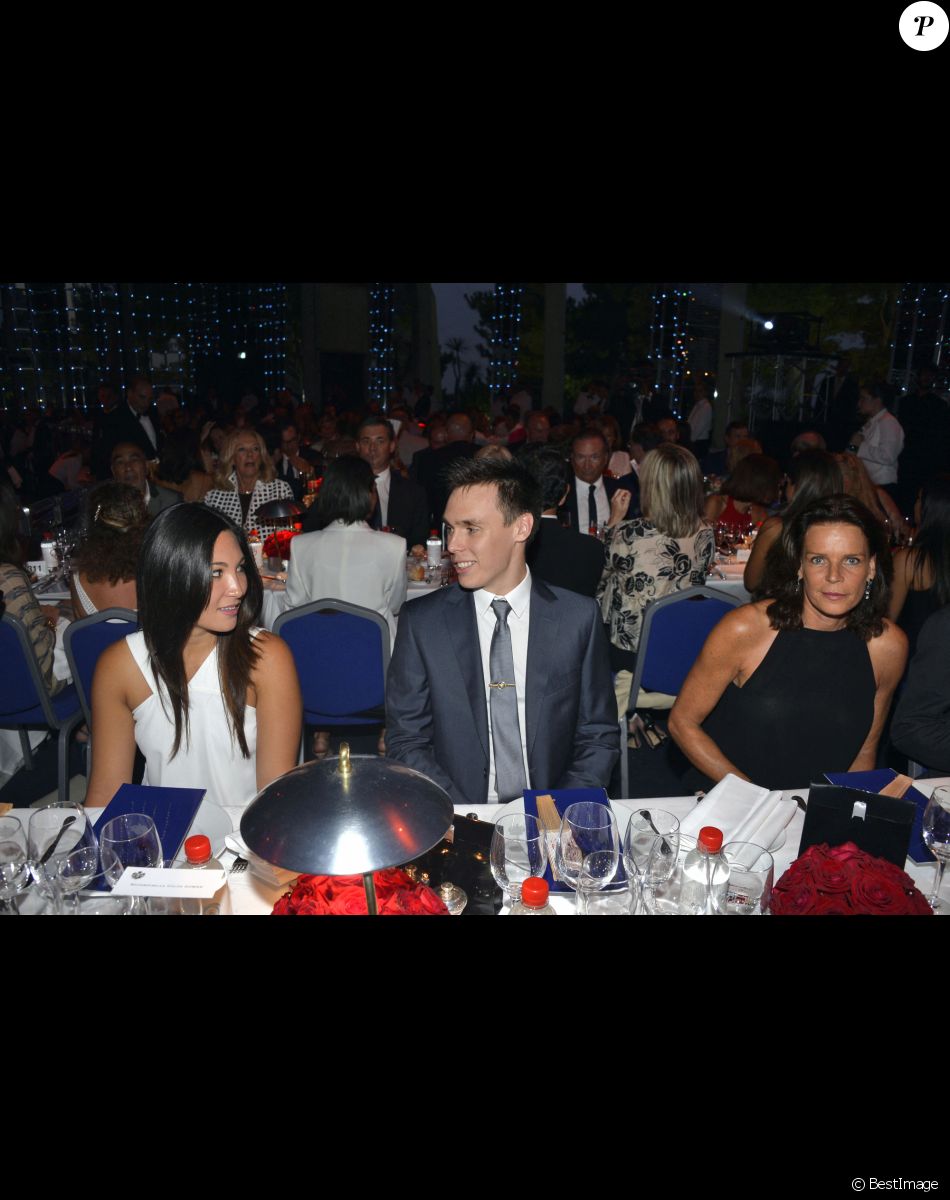 La princesse Stéphanie de Monaco et son fils Louis Ducruet et sa compagne Marie lors du traditionnel gala au profit de l'association Fight Aids Monaco, présidée par la princesse Stéphanie de Monaco à la salle des Etoiles au Sporting de Monaco à Mont-Carlo, Monaco, le 10 Juillet 2015.