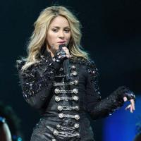 Regardez Shakira, Alicia Keys et Usher en feu devant 100 000 personnes... pour le show de l'année !