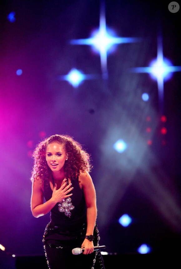 Alicia Keys, dimanche 14 février, interprète un medley de ses singles au NBA All-Star Game 2010, au Cowboys Stadium d'Arlington.