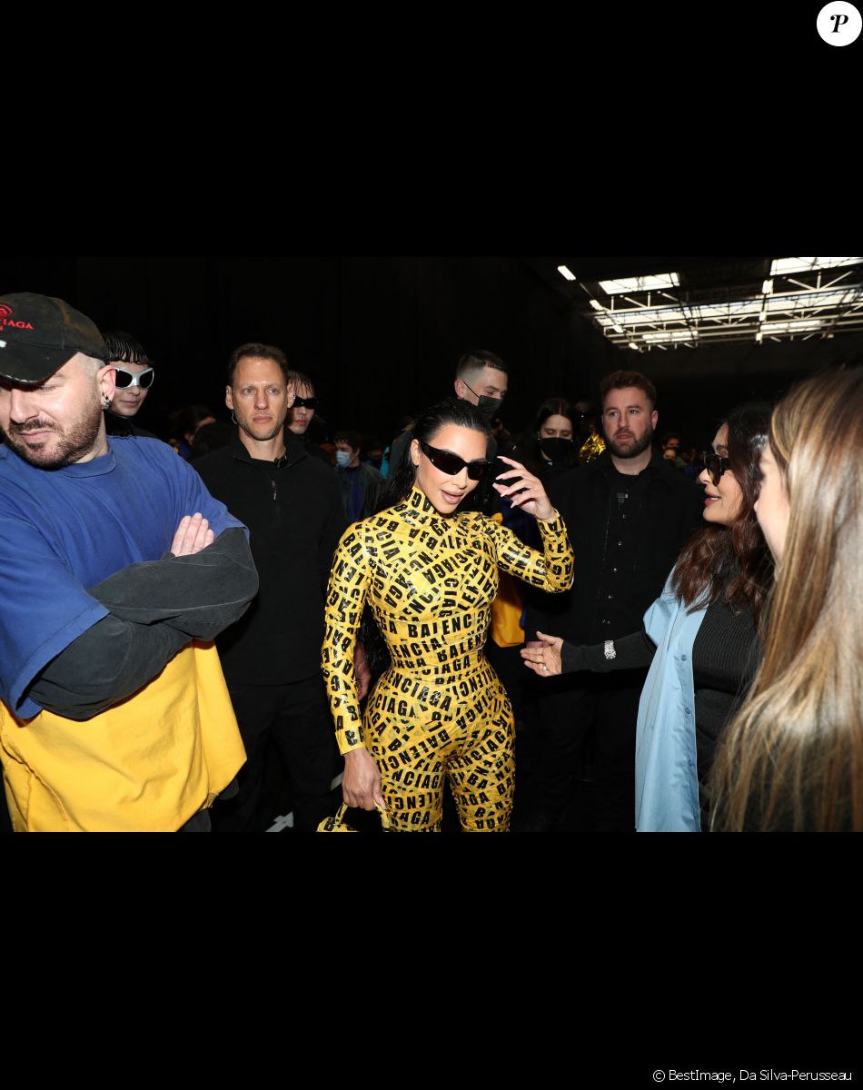 Exclusif - Kim Kardashian assiste au défilé Balenciaga Automne/Hiver lors de la Fashion Week de Paris au Bourget à Paris. © Da Silva-Perusseau/Bestimage