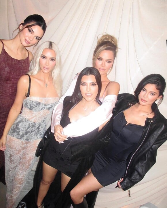 Kim Kardashian et ses soeurs Kourtney, Khloé, Kylie et Kendall sur Instagram.