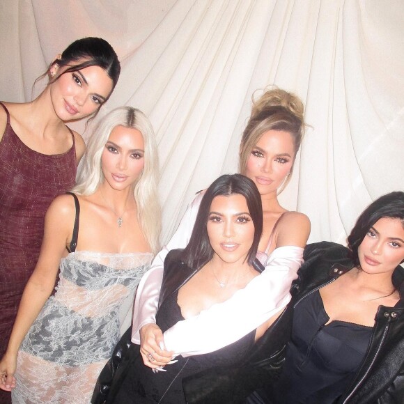 Kim Kardashian et ses soeurs Kourtney, Khloé, Kylie et Kendall sur Instagram.