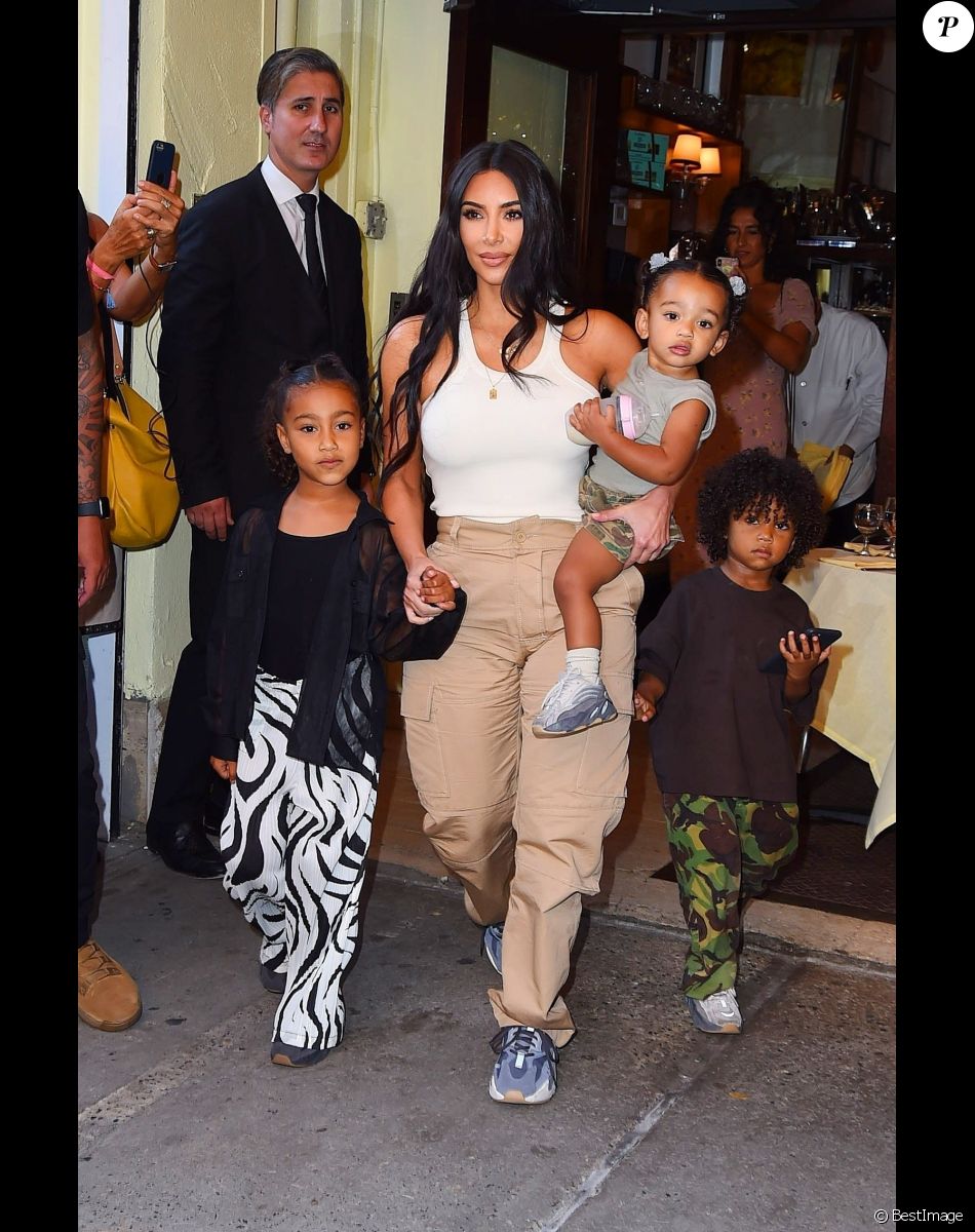 Kim Kardashian est allée assister avec ses enfants Saint West, North West et Chicago West à la messe dominicale de son mari K.West à New York, le 29 septembre 2019.