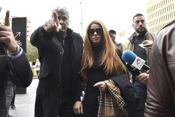 Tonino Mubarak, le frère de Shakira - Shakira arrive au tribunal à Barcelone pour statuer sur les conditions de sa séparation avec G.Piqué le 1er décembre 2022 Photos : David Oller / Europa Press