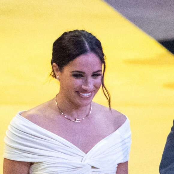 Le prince Harry et Meghan Markle lors de la cérémonie d'ouverture des Invictus Games 2020 à La Haye, le 16 avril 2022. 