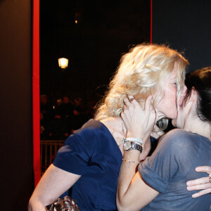 Sandrine Kiberlain (César de la meilleure actrice pour le rôle d'Ariane Felder dans 9 mois ferme) et sa fille Suzanne - Dîner au Fouquet's - 39ème cérémonie des Cesar à Paris, le 28 février 2014. 