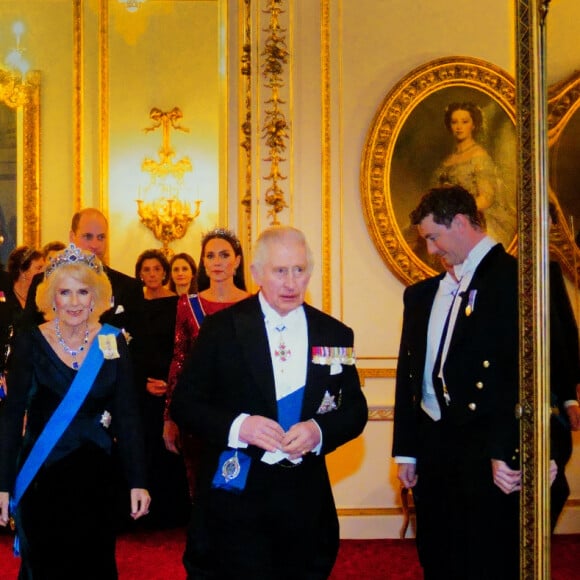 Le roi Charles III d'Angleterre et Camilla Parker Bowles, reine consort d'Angleterre - La famille royale d'Angleterre lors de la réception des corps diplômatiques au palais de Buckingham à Londres le 6 décembre 2022. 