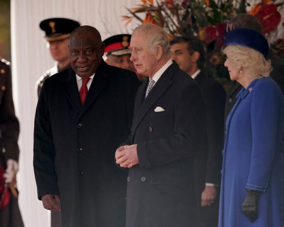 Le président de l'Afrique du Sud Cyril Ramaphosa, le roi Charles III, Camilla Parker Bowles, reine consort d'Angleterre - La famille royale du Royaume Uni lors de la cérémonie d'accueil du président de l'Afrique du Sud, en visite d'état à Londres, Royaume Uni, le 22 novembre 2022. 