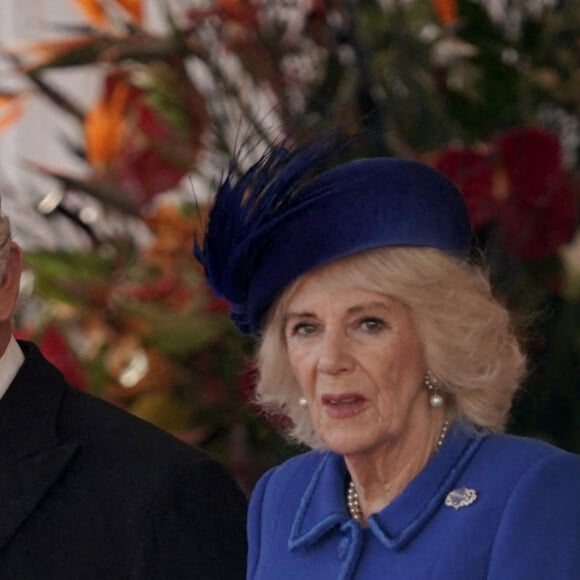 Le roi Charles III d'Angleterre et Camilla Parker Bowles, reine consort d'Angleterre - La famille royale du Royaume Uni lors de la cérémonie d'accueil du président de l'Afrique du Sud, en visite d'état à Londres, Royaume Uni, le 22 novembre 2022. 