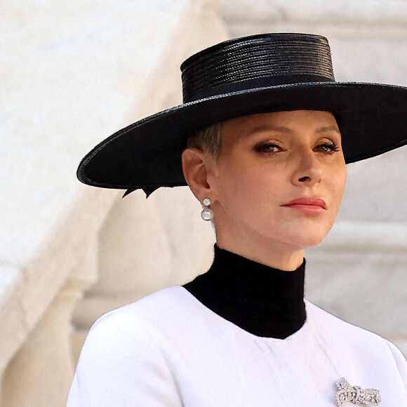 La princesse Charlene de Monaco - La famille princière de Monaco dans la cour du palais lors de la Fête Nationale de la principauté de Monaco le 19 novembre 2022. © Dominique Jacovides / Bruno Bebert / Bestimage 