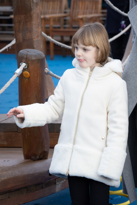 Le prince Albert II et la princesse Charlène de Monaco, accompagnés de leurs enfants Jacques et Gabriella, au Musée océanographique de Monaco. Le 10 décembre 2022. © Olivier Huitel / Pool Monaco / Bestimage