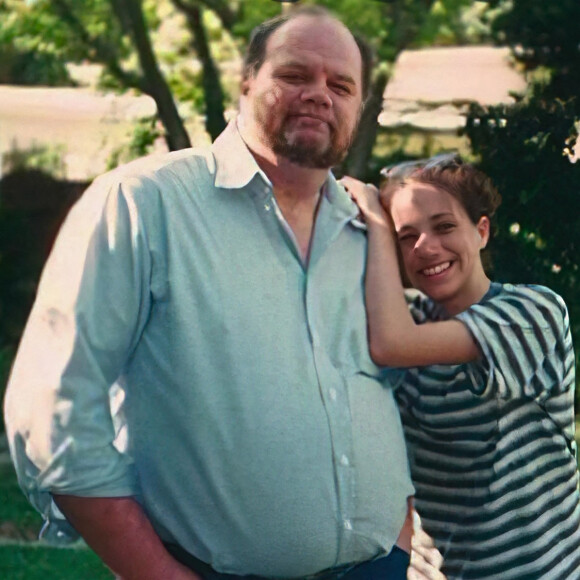 Thomas Markle et Meghan Markle - Images du documentaire Netflix "Harry & Meghan". La série comporte six parties et couvre la relation du couple depuis leurs premières fréquentations jusqu'à leur décision de prendre du recul en tant que membres actifs de la famille royale britannique et leurs activités ultérieures. 