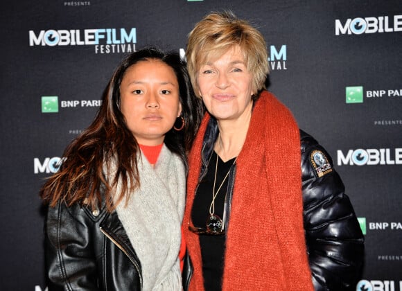 Véronique Jannot et sa fille Migmar - Projection de la sélection officielle et remise des prix lors du Mobile Film Festival au cinéma MK2 Bibliothèque à Paris, le 13 mars 2018. © Veeren/Bestimage