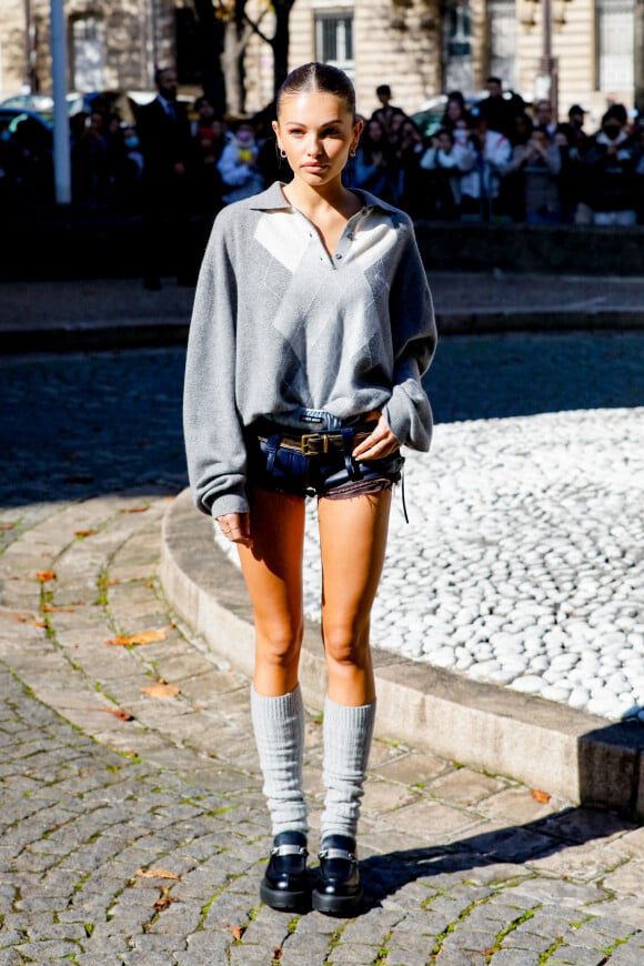 Thylane Blondeau - Arrivées au défilé Miu Miu Collection Femme Prêt-à-porter Printemps/Eté 2023 lors de la Fashion Week de Paris (PFW), France, le 4 octobre 2022. © Veeren-Clovis/Bestimage 