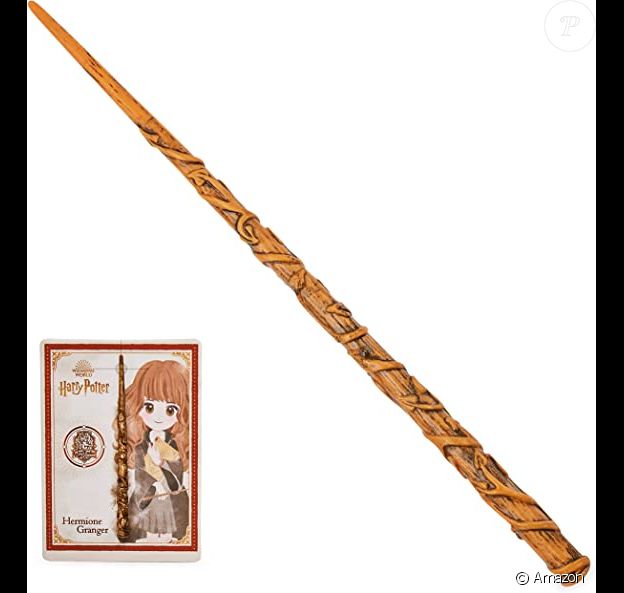 Votre enfant va pouvoir jeter tous les sorts qu'il souhaite avec cette baguette magique deluxe Hermion Grande de Wizarding World