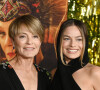 Margot Robbie et sa mère Sarie Kessler - Première du film "Babylon" à Los Angeles, le 15 décembre 2022. @ Agence / Bestimage