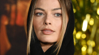 Margot Robbie à tomber dans une petite robe à capuche pour Babylon, Tobby Maguire avec sa grande fille Ruby