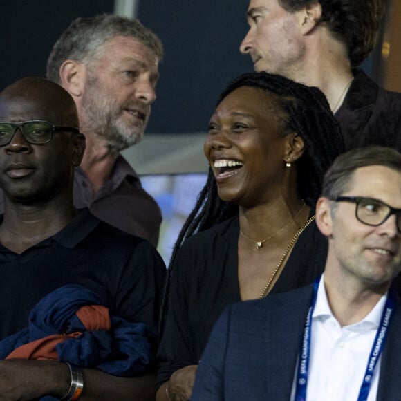 Les jeunes mariés Lilian Thuram et Kareen Guiock - People assistent au match aller de la Ligue des Champions entre le Paris Saint-Germain et la Juventus (2-1) au Parc des Princes à Paris le 6 septembre 2022.