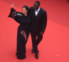 Omar Sy et sa femme Hélène - Montée des marches du film " Top Gun : Maverick " lors du 75ème Festival International du Film de Cannes. Le 18 mai 2022 © Giancarlo Gorassini / Bestimage