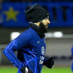Karim Benzema lors de l'entraînementde l'équipe de France de football avant le départ pour la coupe du monde au Qatar, au centre de formation et centre National du Footbal de Clairefontaine-en-Yvelines, France, le 15 novembre 2022. © Federico Pestellini/Panoramic/Bestimage 
