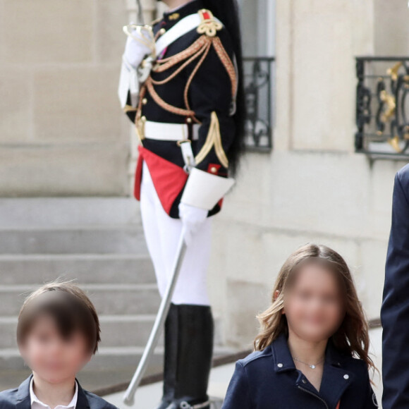 Tiphaine Auzière et son compagnon Antoine et leurs enfants - Arrivées des personnalités - Cérémonie d'investiture du Président de la République à Paris le 7 mai 2022 © Stephane Lemouton / Bestimage