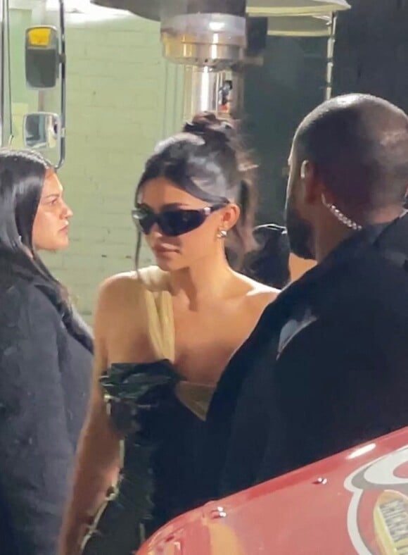 Kylie Jenner à la sortie de la Bar Mitzvah de Mason Disick à Los Angeles, le 17 décembre 2022. 