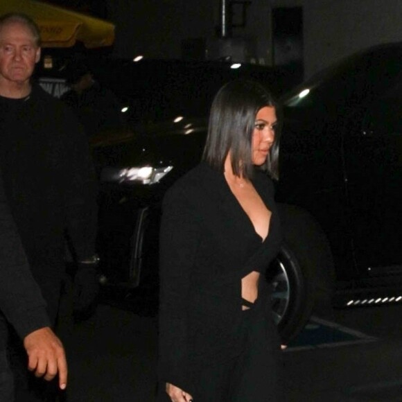 Kourtney Kardashian arrive à la Bar Mitzvah de Mason Disick à Los Angeles, le 17 décembre 2022. 