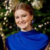 Elisabeth de Belgique renversante en robe fendue bleu électrique : la jeune princesse éclipse toute la famille !