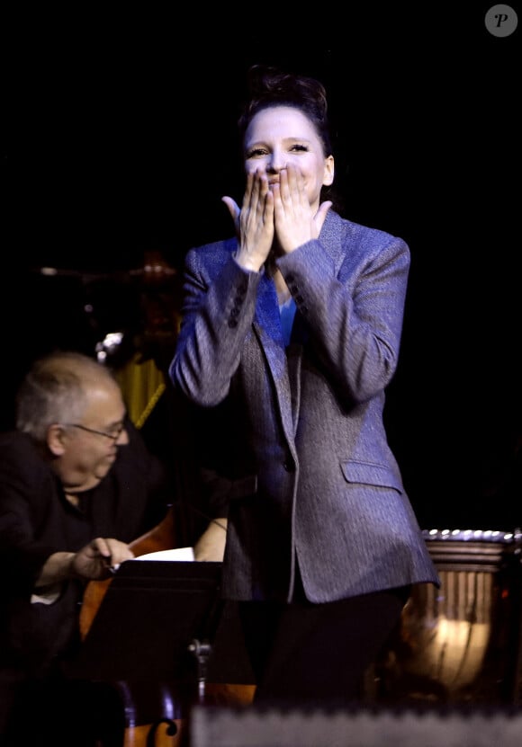 Exclusif - Anne Sila (The Voice All-Stars) lors de la soirée d'hommage au compositeur Francis Lai au Grand Rex à Paris le 5 novembre 2021. © Cédric Perrin / Bestimage