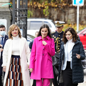 La reine Letizia d'Espagne en visite à l'hôpital pédiatrique universitaire "Nino Jesus" à Madrid, le 21 décembre 2022. La souveraine était accompagnée de la ministre espagnole de l'Education et de la Formation professionnelle, Pilar Alegria et de la présidente de la Communauté de Madrid, Isabel Diaz Ayuso. Cette visite avait pour but d'en savoir plus sur le projet "Yo Cuento" (leur histoire compte aussi), l'initiative théâtrale qui donne la parole aux enfants à l'hôpital universitaire pour enfants "Nino Jesus" à Madrid (Espagne). 