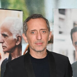 Gad Elmaleh à la première du film "Reste Un Peu" au cinéma UGC Ciné Cité Les Halles à Paris, le 15 novembre 2022. © Guirec Coadic/Bestimage 