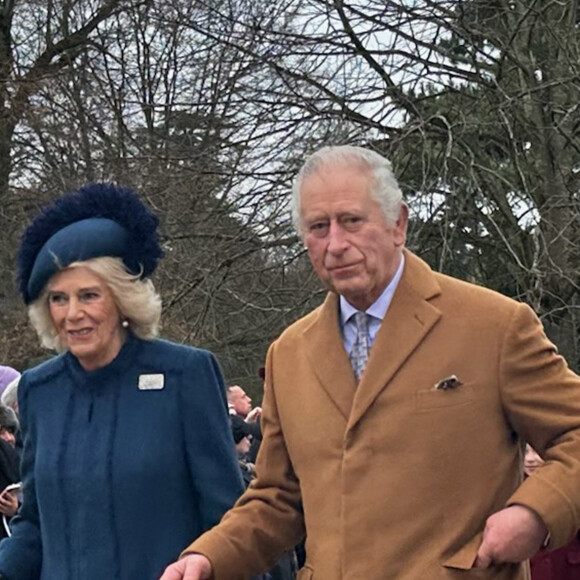 Le roi Charles III et Camilla Parker Bowles - La famille royale d'Angleterre assiste au service religieux de Noël à l'église St Mary Magdalene à Sandringham, Norfolk, le 25 décembre 2022.