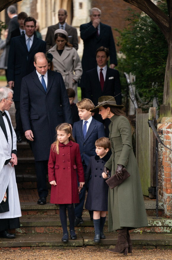 La famille royale d'Angleterre assiste au service religieux de Noël à l'église St Mary Magdalene à Sandringham, Norfolk le 25 décembre 2022. 
